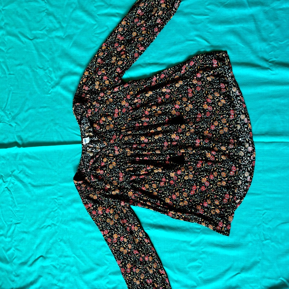 Great condition old navy hippie boho shirt